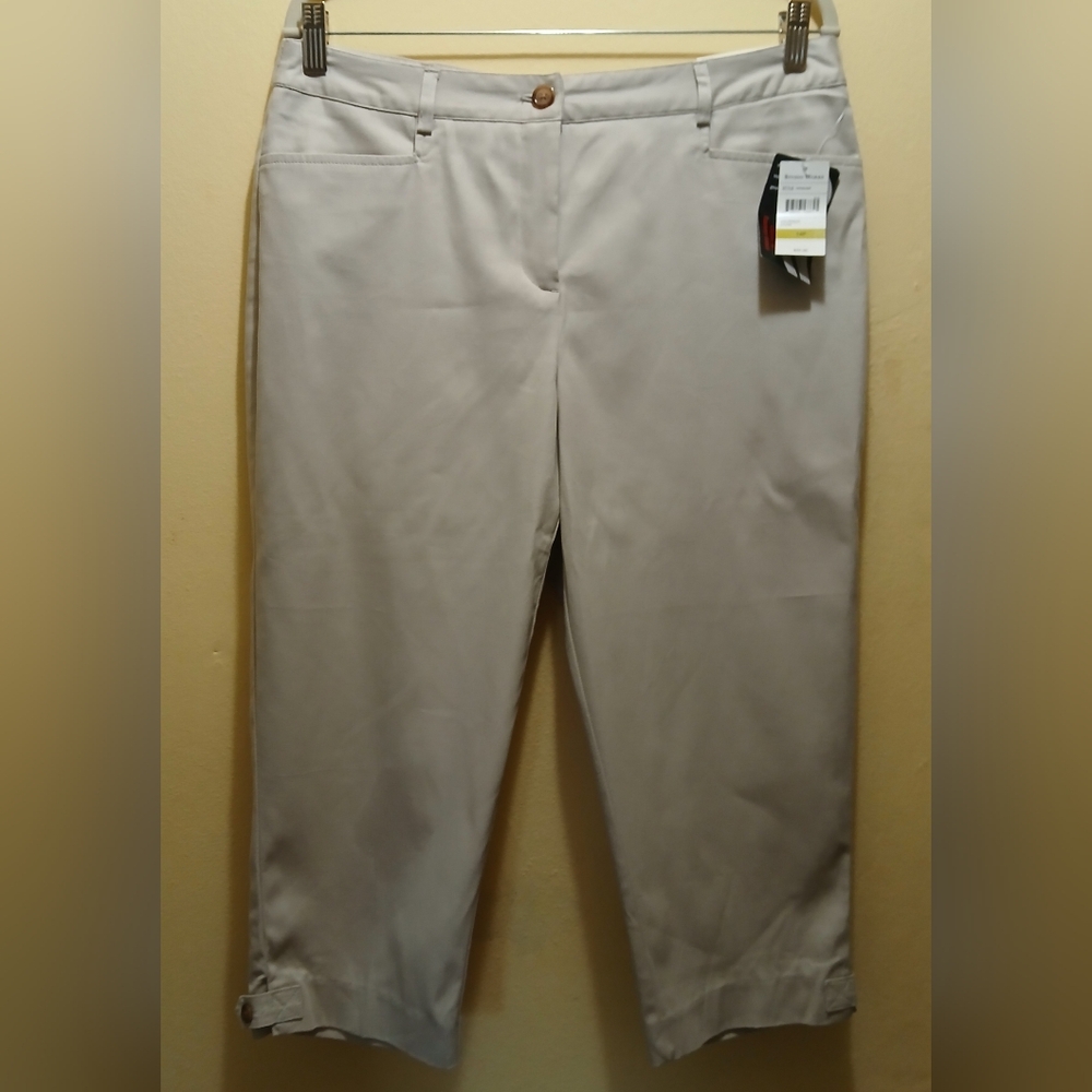 Studio Works Tan Capris with Straight Leg Cut
